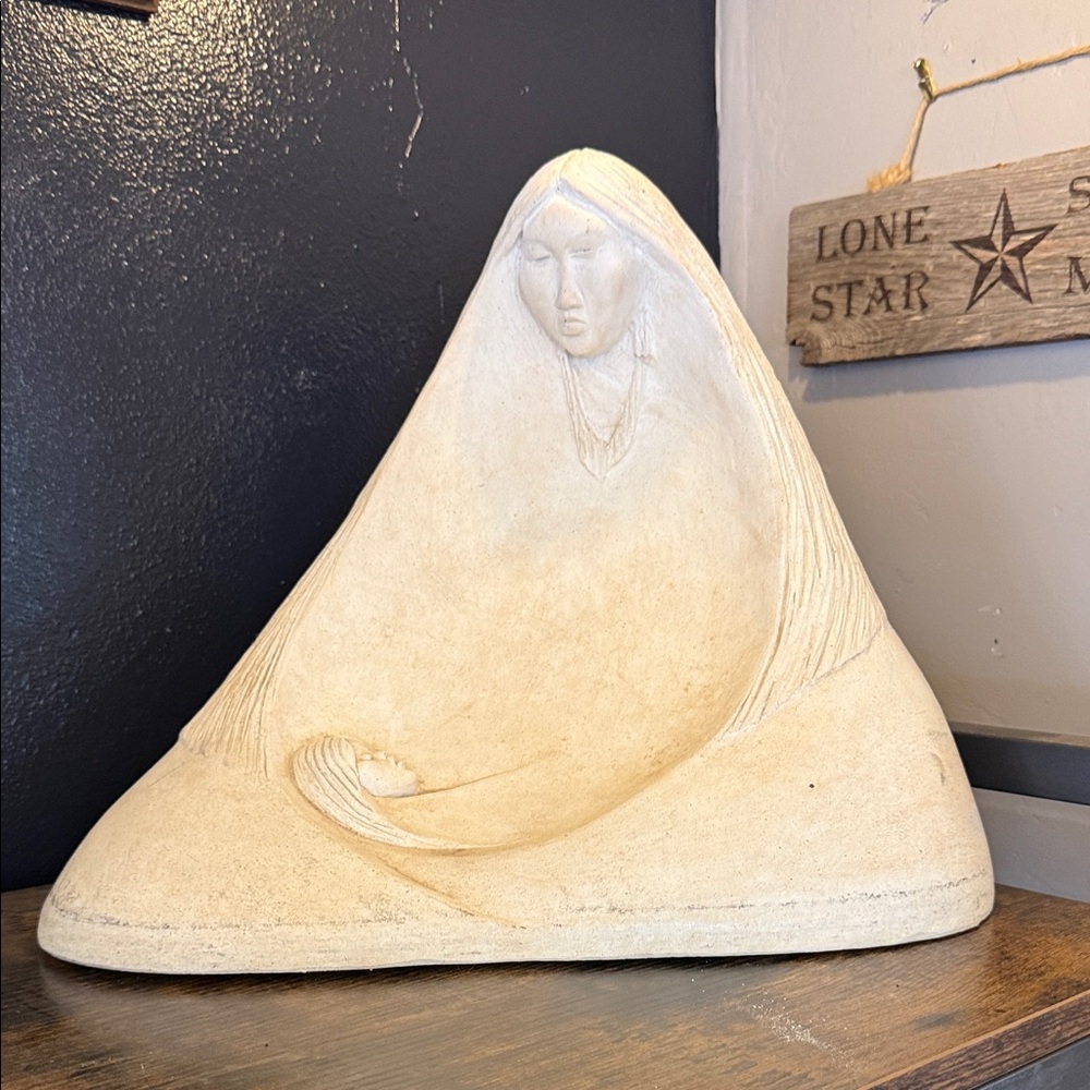 Elegant Cream Sculpture - Home Art